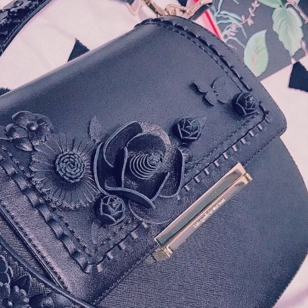 Kate Spade Make it Mine Black Floral 3D flap and strap - Picture 7 of 7